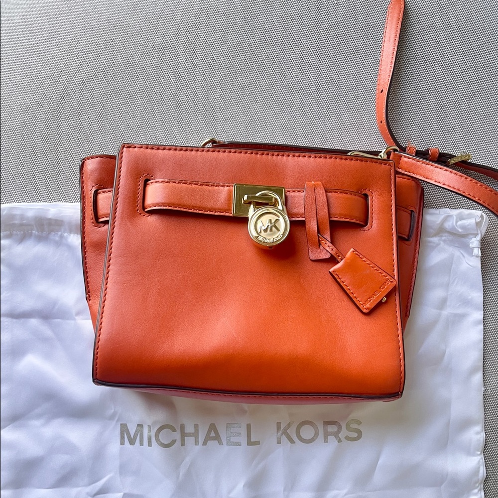 MICHAEL KORS Hamilton Traveler Messenger Bag